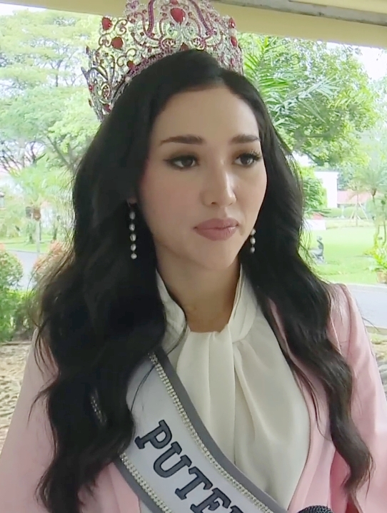 Laksmi De-Neefe Suardana