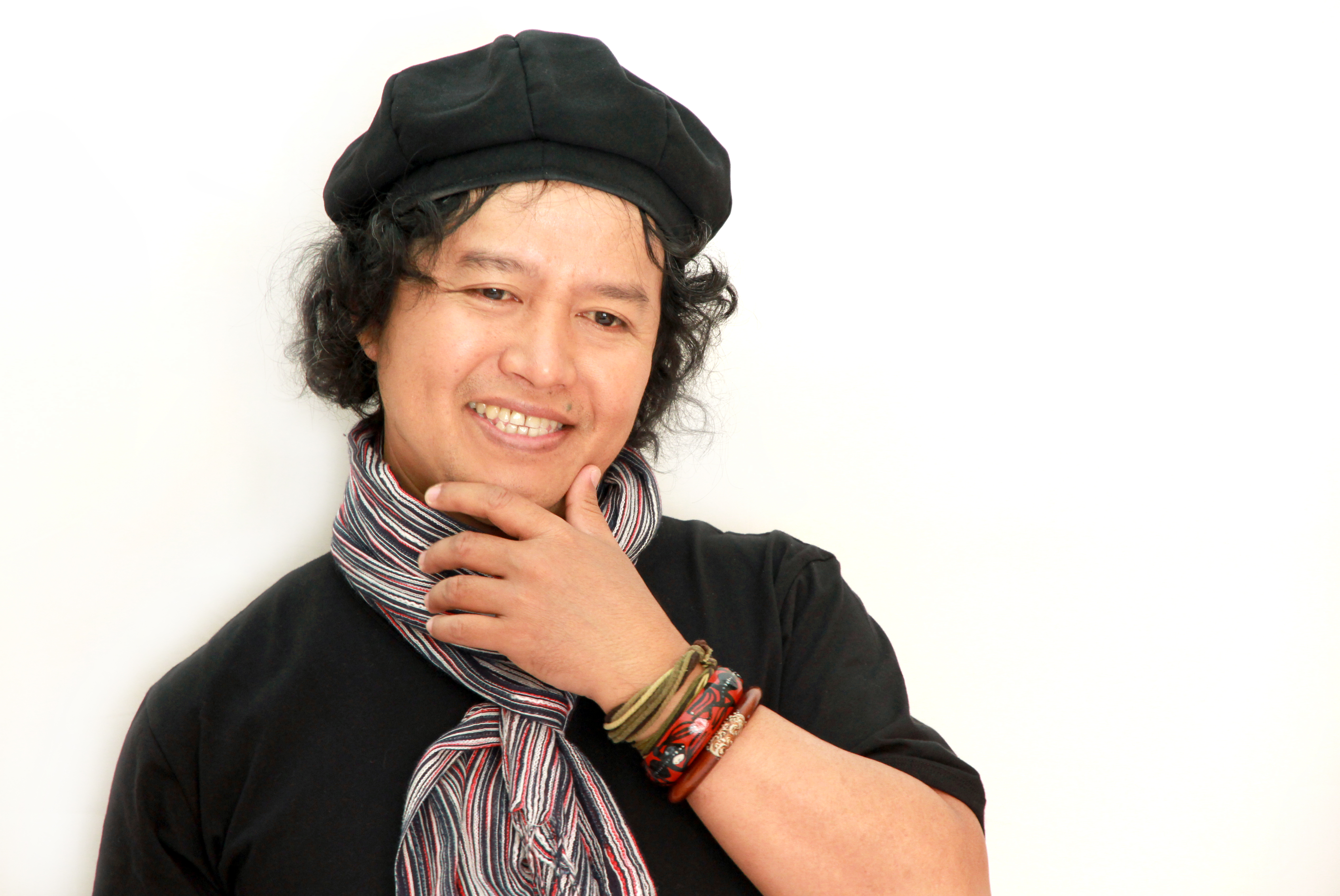 Foto Andrea Hirata - Zodiak Scorpio