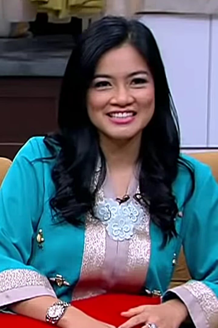 Foto Titi Kamal - Lahir 1981